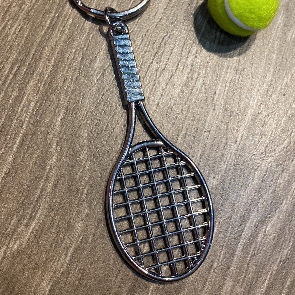 Tennis Racket & Ball Keychain Sports Keyring - Picture 4 of 5